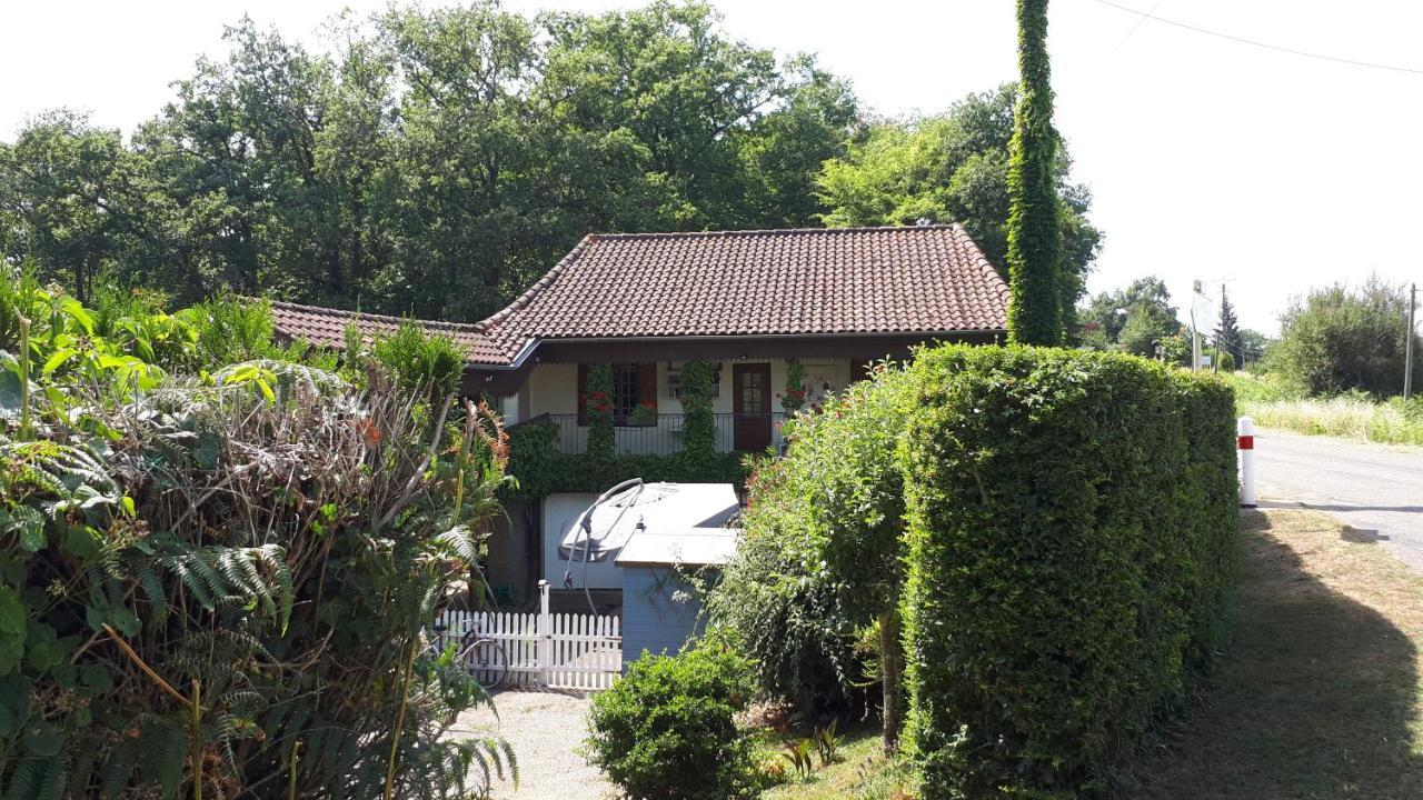 Bed and Breakfast Cudoille à Armous-et-Cau Extérieur photo